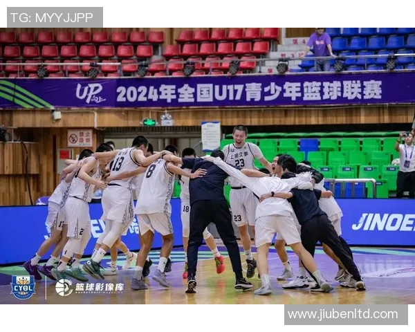 篮球美国队与中国队激战正酣谁能在国际赛场上夺得荣耀